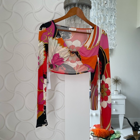 Ronny Kobo floral long sleeve crop top - Picture 2 of 4